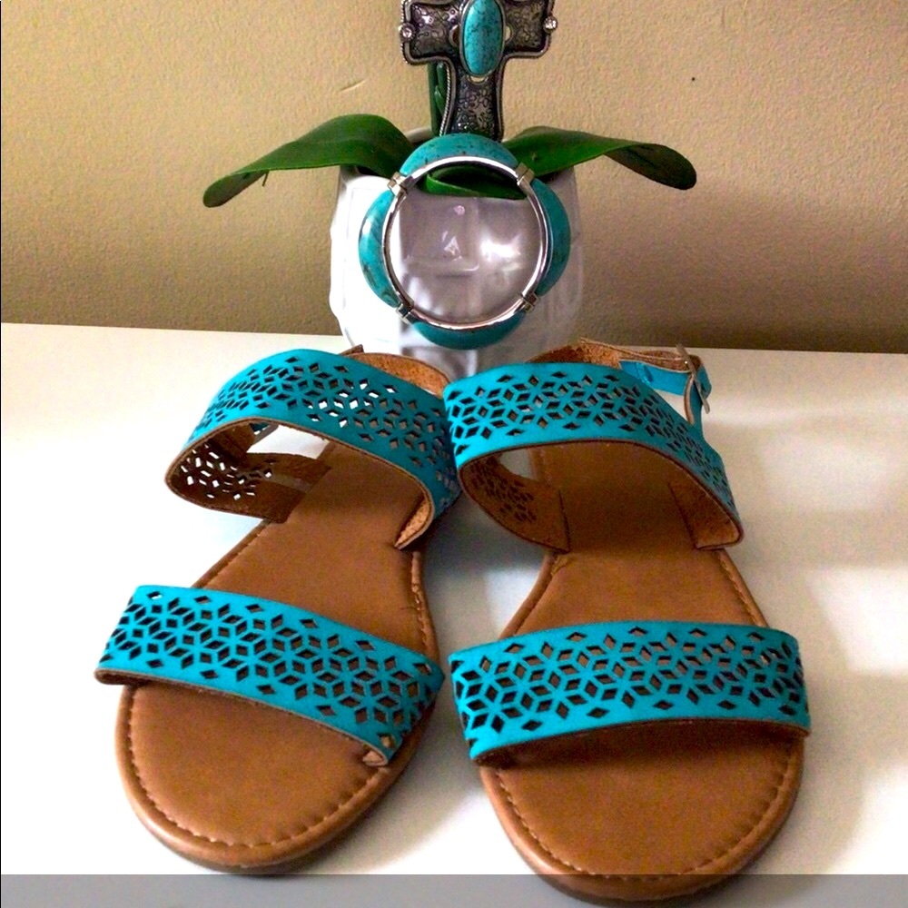 NEW. Turquoise Suede Sandals. 5/6.
